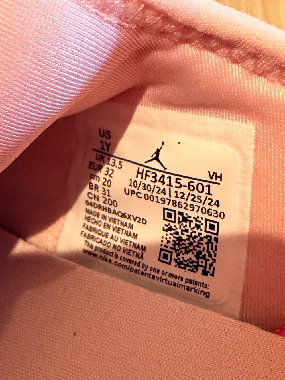 Girls NWOT Jordan Sneakers - Picture 3 of 3